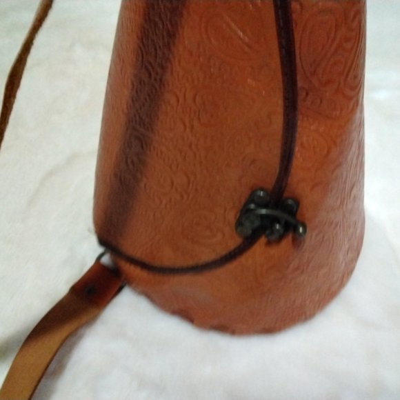 Burnt orange leather embossed shoulder bag - Picture 11 of 14